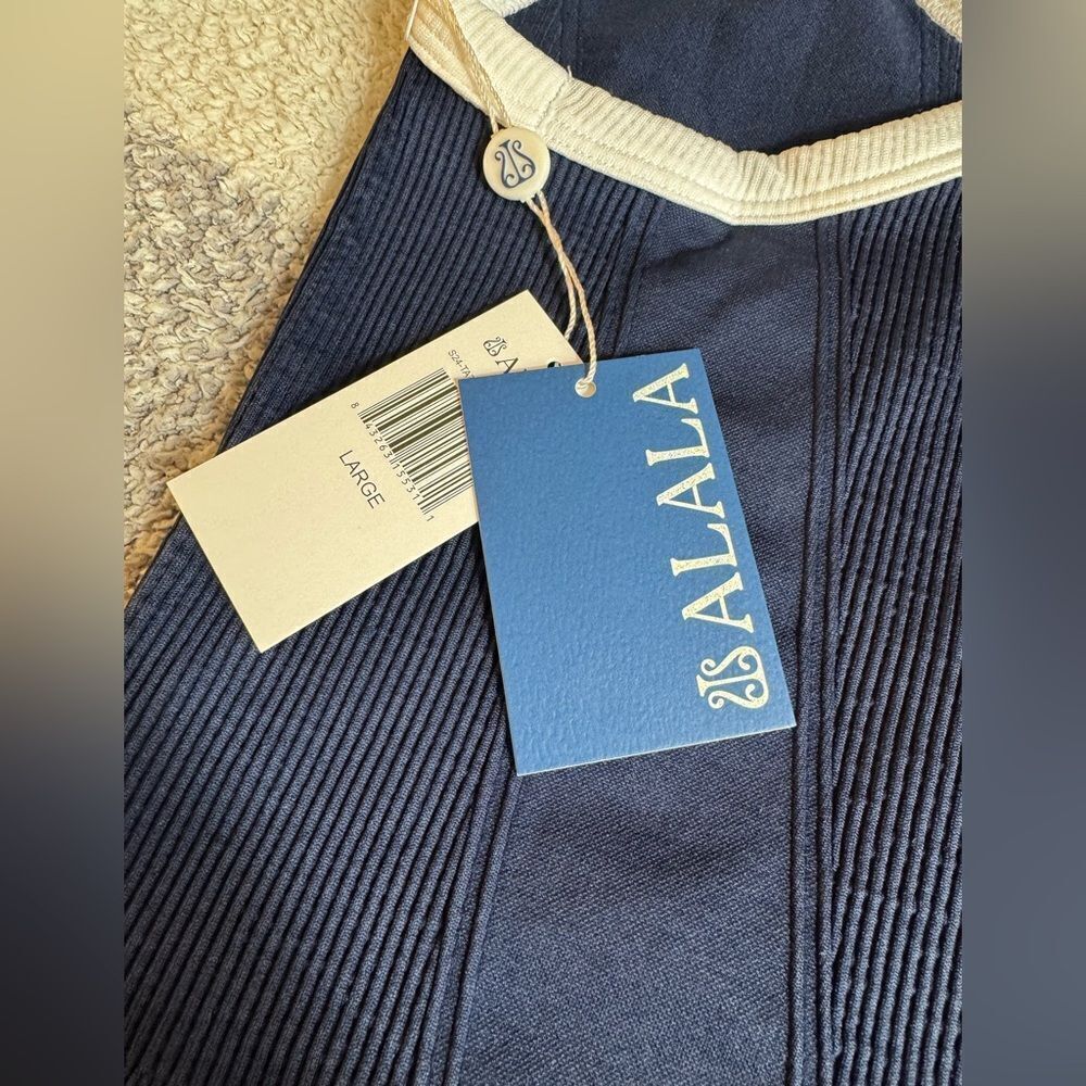 Alala Top Womens size Large Barre Racer Back TankTop Scoop Neck Seamless‎ New - Picture 10 of 16